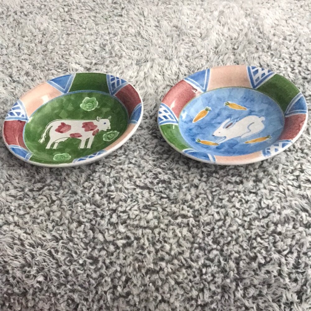 Pair of decorative bowls
